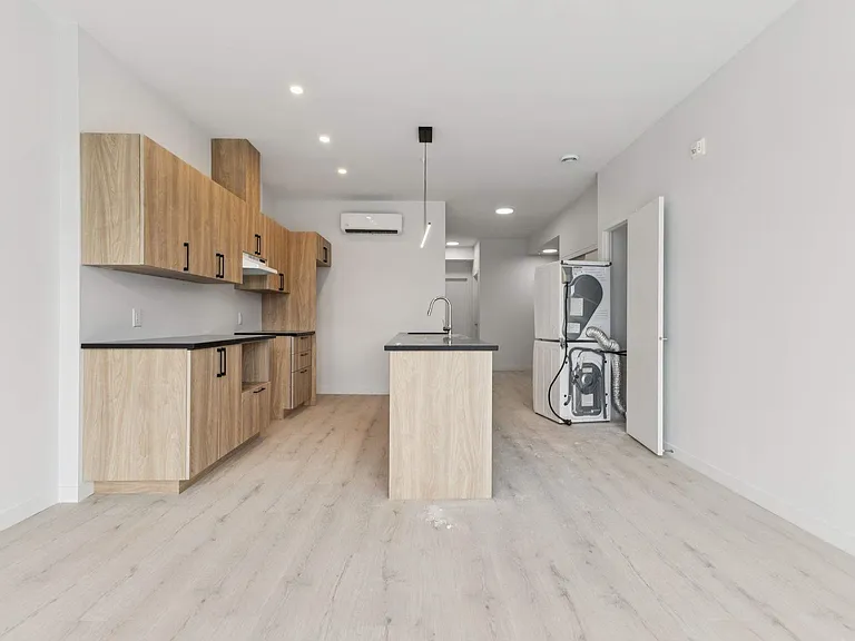 26 McArthur Ave — Photo 5