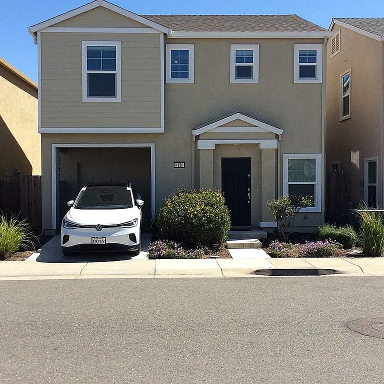 8120 Creeping Willow Ln photo 1