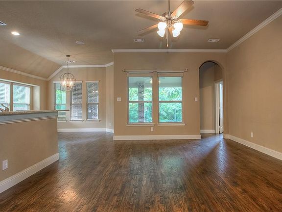 3rd image of 9937 Rolling Hills Dr