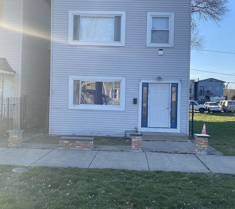 1st image of 5228 S Justine St