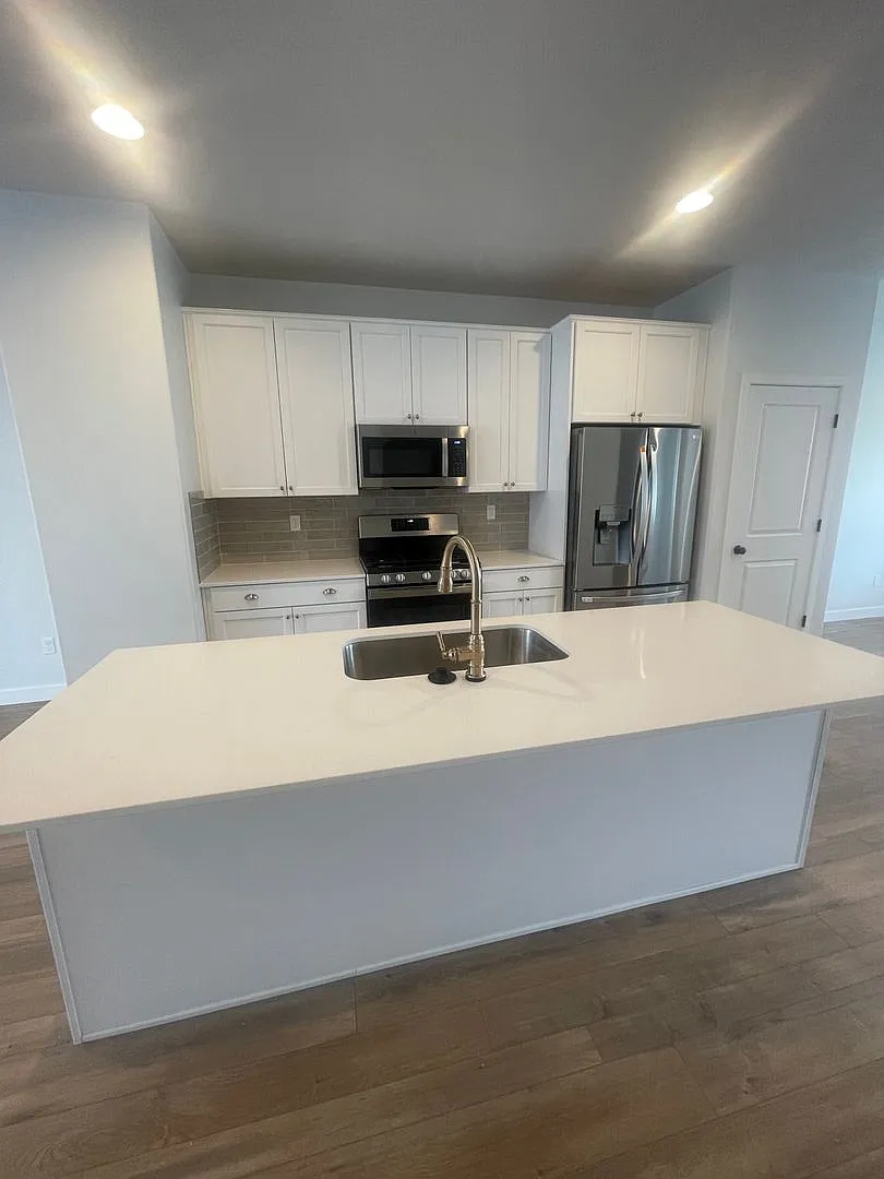 Beautiful New Townhome for Rent in Bluffdale! — Photo 2