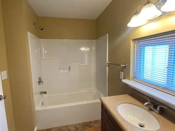 53 E 3rd Ave, Ridgeley, WV 26753