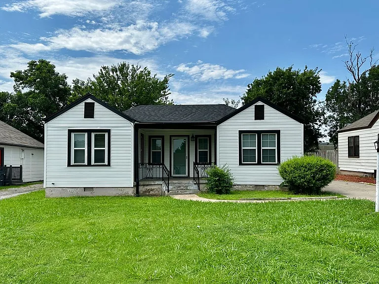 1506 NW Arlington Ave — Photo 3