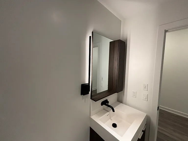 117 Broadway Ave — Photo 47