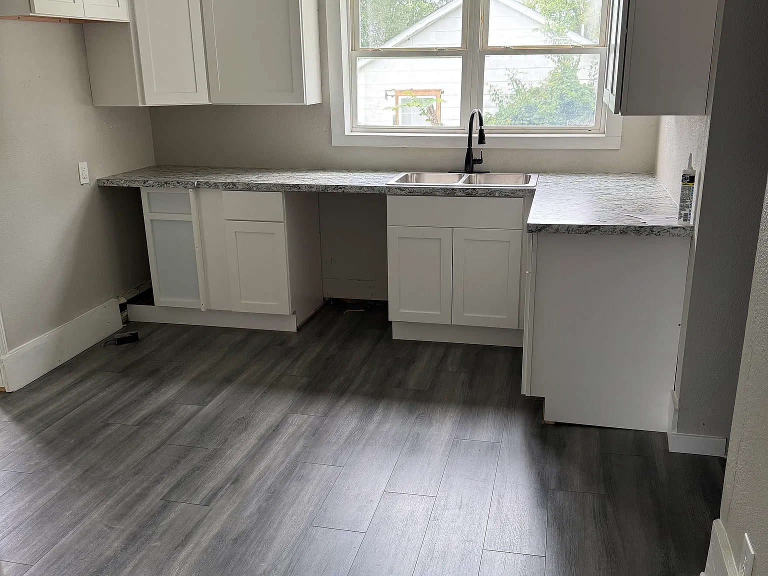 200 Chilhowee Ave — Photo 3
