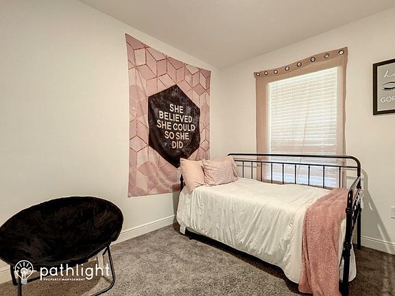5th image of 1810 Forest Glen Dr