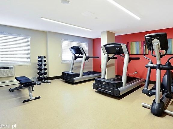 2nd image of 529 W Stratford Pl #1725