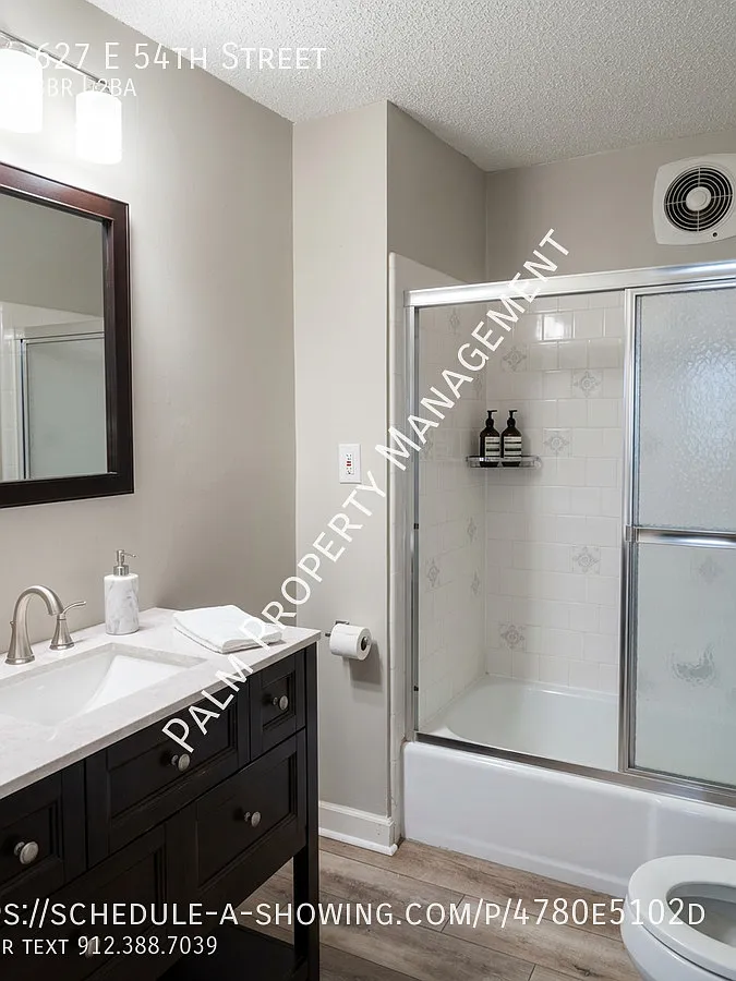 Charming Renovated 3 Bedroom, 2 Bath Single-Family Home in Ardsley Park — Photo 4