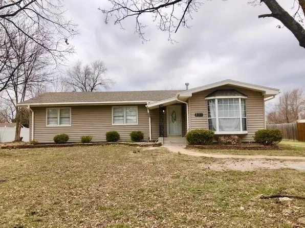 820 S Mckinley Avenue, Joplin, MO 64801
