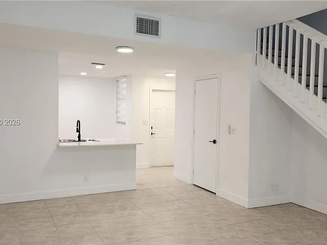 1599 Veracruz Ln — Photo 20