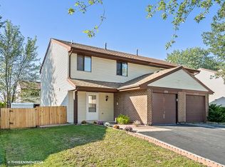 1721 Zeppelin Dr, Hanover Park, IL