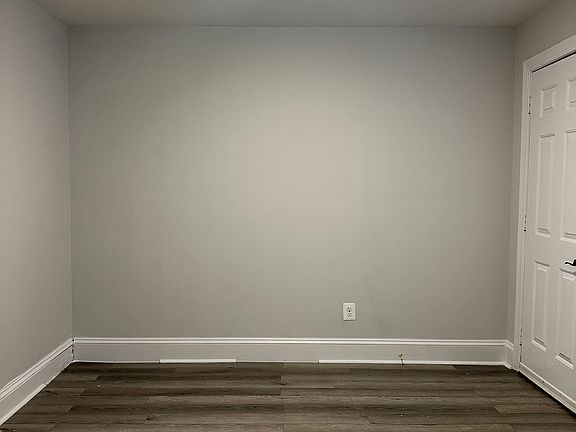 3rd image of 309 W 6th St #1
