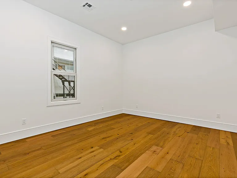 92 S Highland Ave #2 — Photo 8