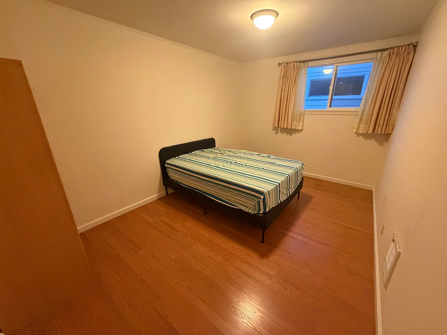 2 bed, 850 sqft, $3,700 — Photo 4