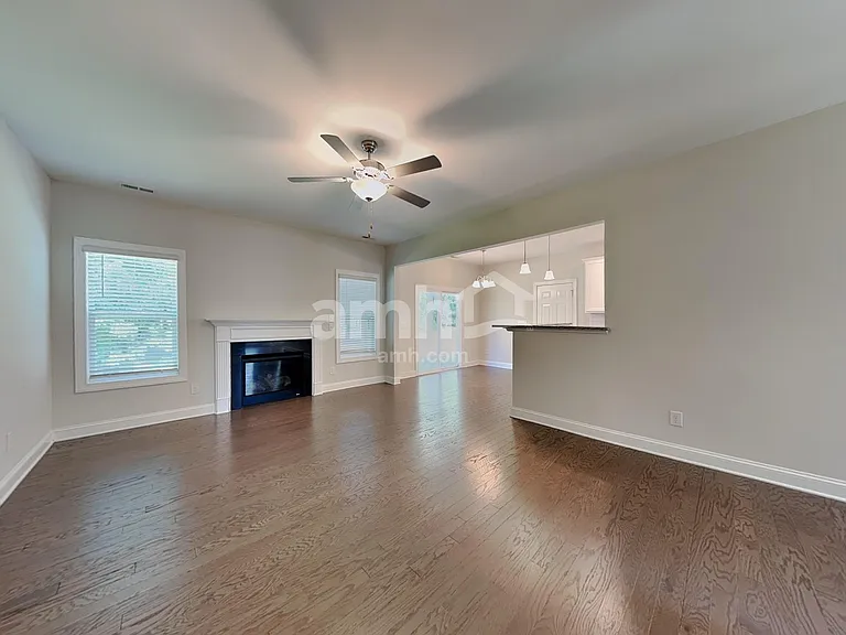 409 Forest Glen Dr — Photo 5