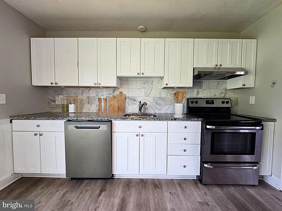 5th image of 224 Guilford Rd