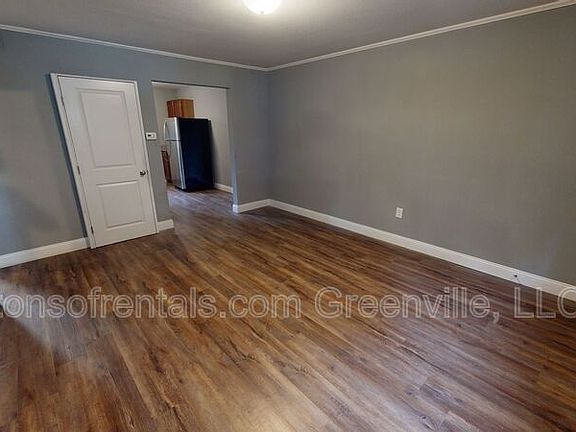 3rd image of 88 W Park Dr #B
