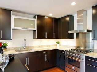 912 29th Ave S, Seattle, WA 98144