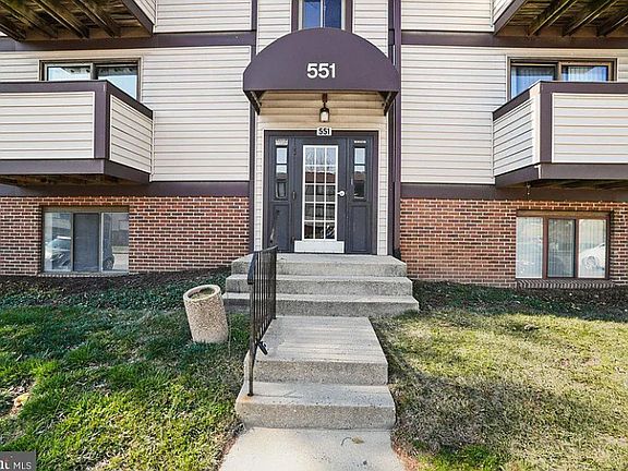 2nd image of 551 Heather Ridge Dr Unit B