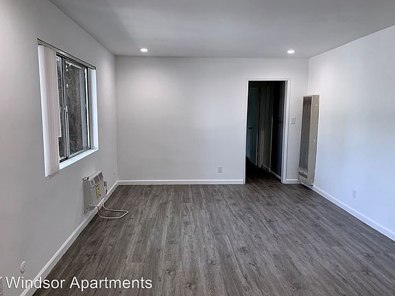 3rd image of 8850 Cattaraugus Ave APT 3