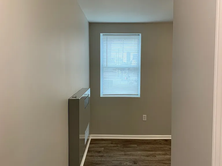 1413 East Washington Street — Photo 18