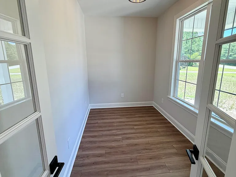 467 Eagle Trace Dr — Photo 2