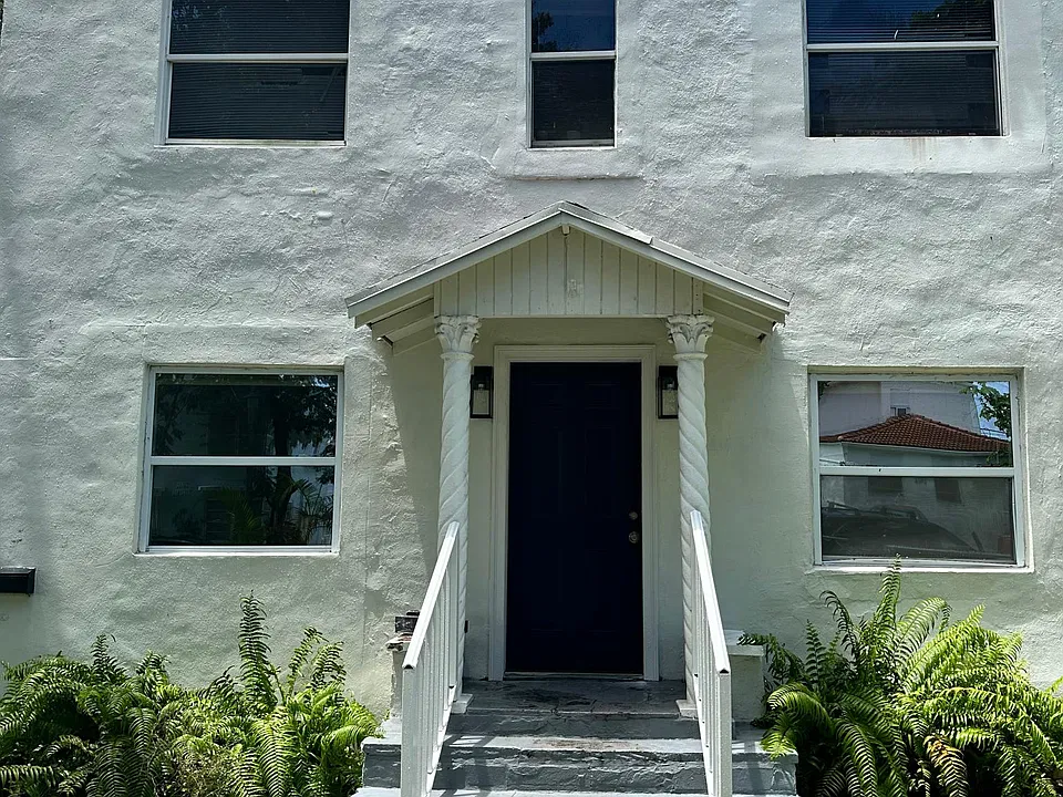 2111 SW 14th Ter