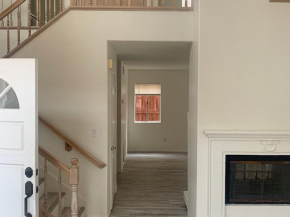 4th image of 3206 San Tomas Dr