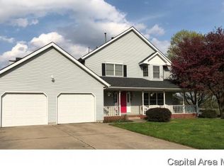 3200 Lauxmont Dr, Springfield, IL 62712