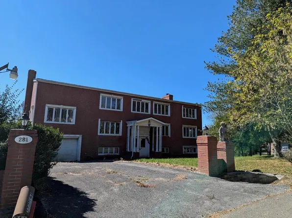 281 Linwood Dr, Richlands, VA 24641