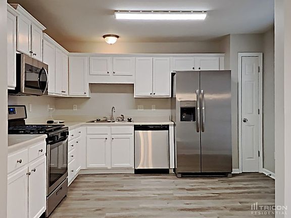 5th image of 6230 Queensdale Dr