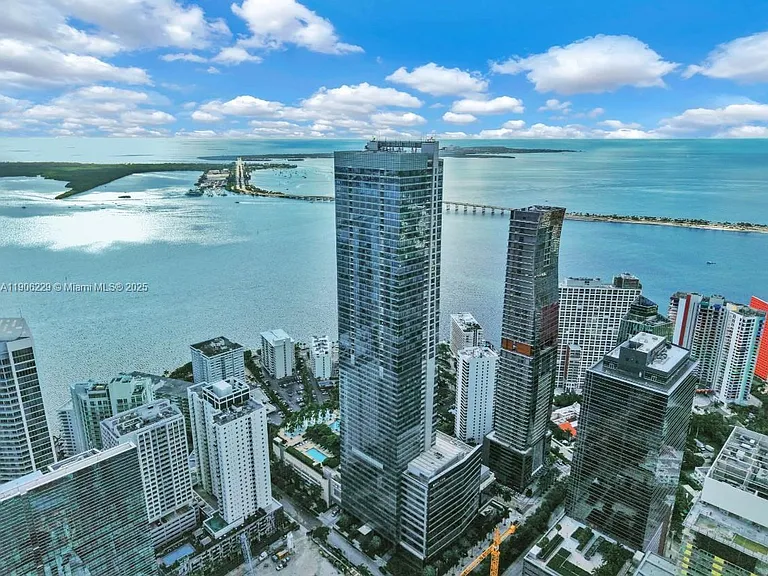 1435 Brickell Ave #3401 — Photo 44