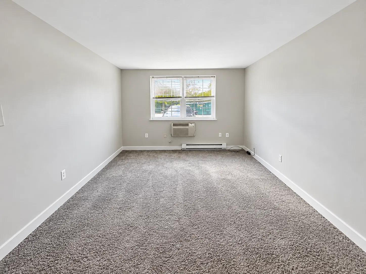 1 bed, 447 sqft, $2,100 — Photo 2