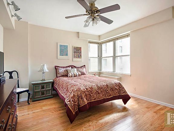4th image of 12 Beekman Pl APT 2C