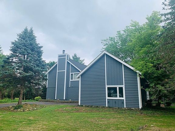 2nd image of 521 N Sharon Dr