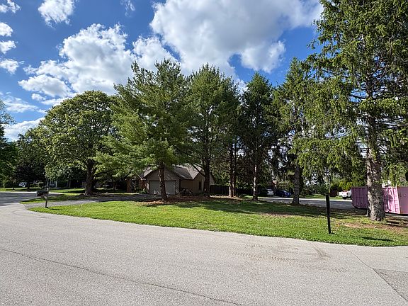 2nd image of 2134 Menlo Ln