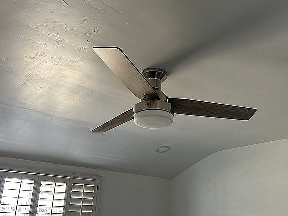 Ceiling fans in each bedroom