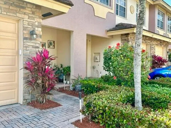 472 SE Bloxham Way, Stuart, FL 34997