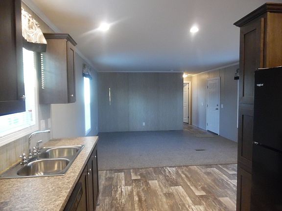 3rd image of 1250 Paree St #52
