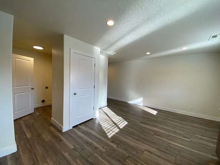 1664 N Dixie Downs Road — Photo 8