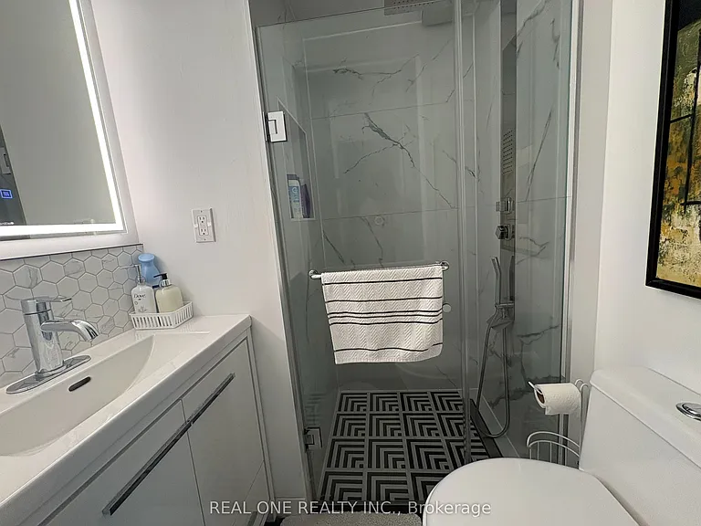 3245 Cambourne Cres — Photo 20