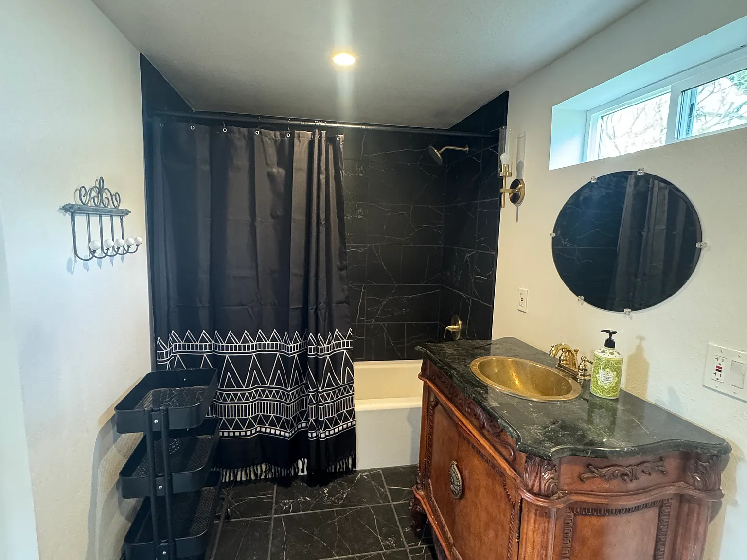 Studio, 500 sqft, $2,200 — Photo 1