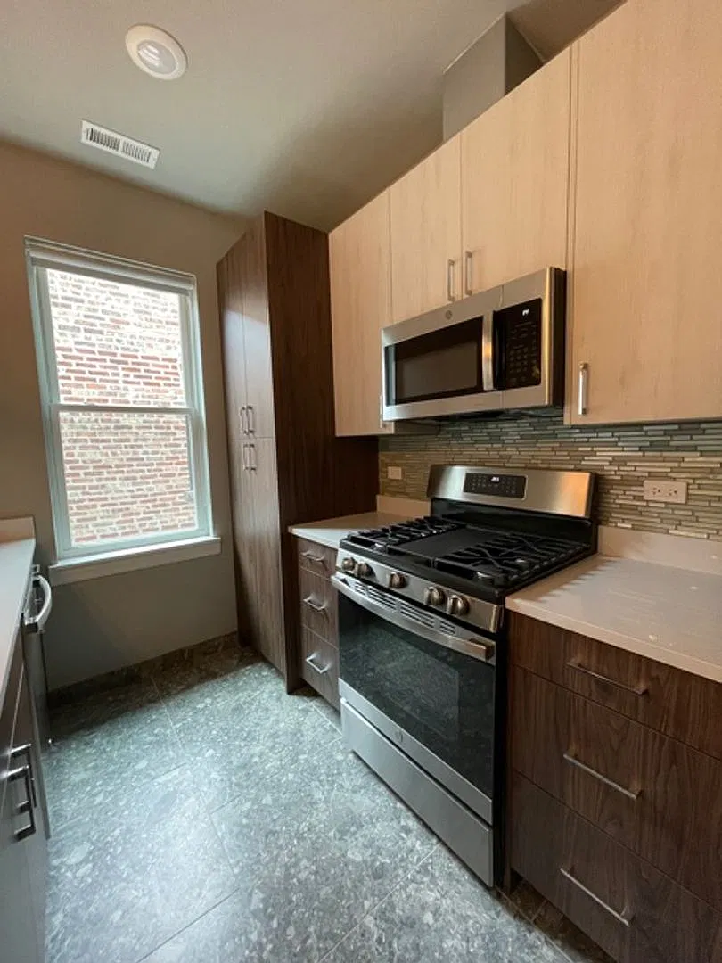 6204 S. Kimbark — Photo 4