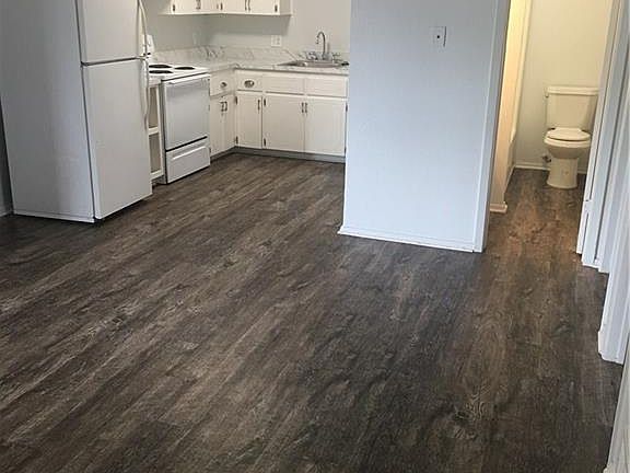 3rd image of 410 Veterans Ave APT 8