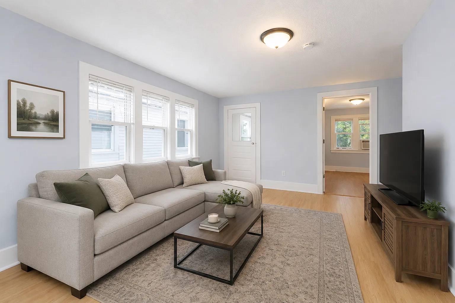 3 bed, 1100 sqft, $1,700 — Photo 3