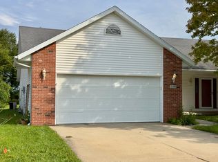2300 Cormorant Dr, Springfield, IL 62711