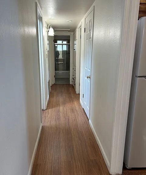 Hallway to bedrooms