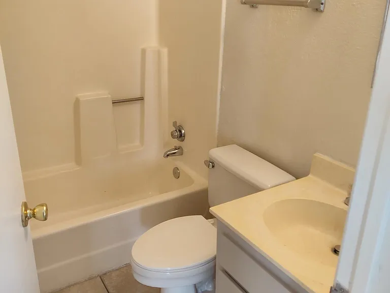 480 E Southern Ave #1 — Photo 10