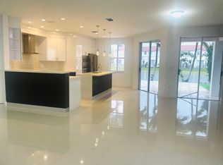 7883 NW 111th Ct, Doral, FL 33178