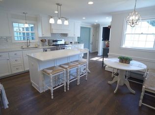 7 Brook Dr, Simsbury, CT 06070
